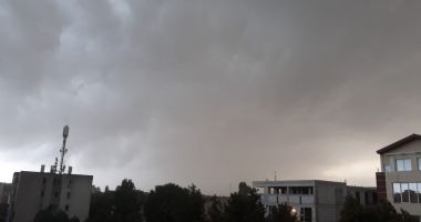 COD PORTOCALIU de PLOI TORENȚIALE, la Constanța. Unde puteți suna dacă aveți probleme - 1