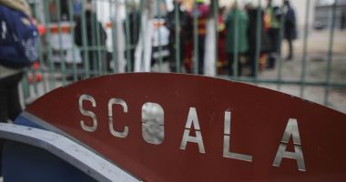Ludovic Orban: Răspunderea deschiderii școlilor nu este aruncată pe umerii primarilor