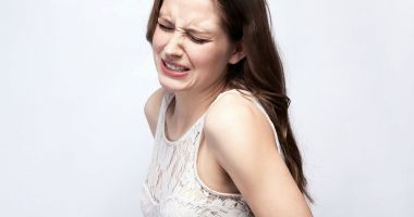 Stire din Sănătate : Balonarea poate ascunde boli grave, precum cancerul intestinal