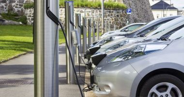 ACEA: Europa trebuie să înmulţească staţiile de încărcare pentru automobilele electrice