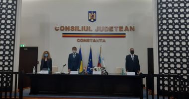 Stire din Politică-Administrație : Primarul Vergil Chiţac şi consilierii locali depun jurământul