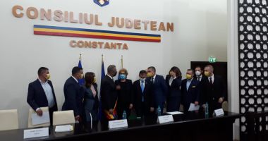 Primarul Vergil Chiţac şi consilierii locali depun jurământul - 4