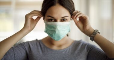 Studiu. Masca de protecţie nu reduce cantitatea necesară de oxigen