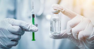 Vaccinul antigripal scade riscul îmbolnăvirii de COVID-19