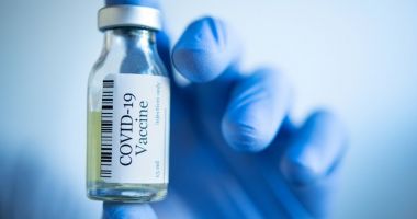 Colegiul Medicilor din România recomandă vaccinarea împotriva COVID-19