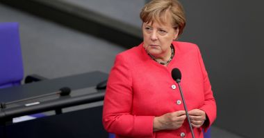 Merkel consideră „problematică” închiderea de către Facebook, Twitter a conturilor lui Trump