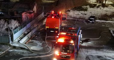 GALERIE FOTO / VIDEO. Incendiu puternic la Techirghiol. Flăcările s-au văzut de la kilometri! - 2