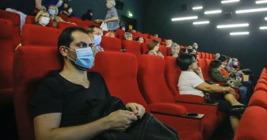 Cinematografele, teatrele și restaurantele, deschise la capacitate de 50%