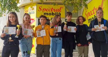 Stire din Sport : Şahiştii de la CS Năvodari, premiaţi la Cupa „Ziua Armatei Române” de la Mangalia