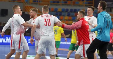 Stire din Sport : Handbal, EURO 2022 / Probleme mari! Cinci jucători din lotul Poloniei, infectaţi cu virusul Covid-19