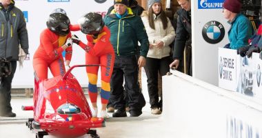 Stire din Sport : Andreea Grecu şi Katharina Wick şi-au făcut la St. Moritz „încălzirea” pentru JO de la Beijing