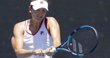Stire din Sport : Tenis / Mertens, o „nucă” prea tare. Irina Begu părăseşte Australian Open după turul doi