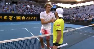 Stire din Sport : Tenis / Radu Albot, eliminat de germanul Alexander Zverev de la Australian Open