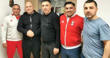 Stire din Sport : Lupte / Aleksan Hovhannisyan, noul antrenor coordonator al lotului de juniori, cadeți, U15 și copii