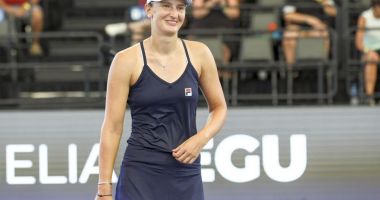 Stire din Sport : Tenis / Martincova - out! Irina Begu, în semifinalele turneului WTA de la Sankt Petersburg