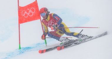 Stire din Sport : JO de iarnă 2022 / Schi alpin, slalom uriaș. Ninsoarea şi ceaţa, principalii adversari ai lui Alexandru Ștefănescu