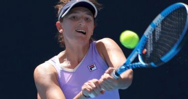 Stire din Sport : Tenis / Irina Begu părăseşte prematur turneul de la Dubai. Iastremska s-a impus în trei seturi