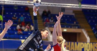 Stire din Sport : Handbal / CSM Bucureşti, egalată în ultima secundă de Esbjerg, în Liga Campionilor