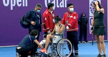 Stire din Sport : Tenis / Jaqueline Cristian, accidentare teribilă în turneul de la Doha. A părăsit terenul în căruciorul cu rotile