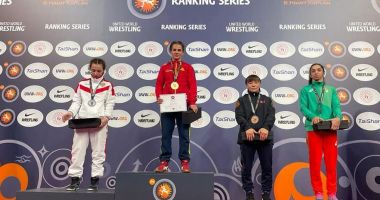 Stire din Sport : Lupte / Alina Vuc, medaliată cu aur în turneul internaţional de la Istanbul