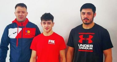Stire din Sport : Lupte / Start al Campionatelor Europene de seniori U23. Denis Mihai s-a calificat în semifinale!