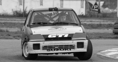 Stire din Sport : Automobilism / Pilotul Leontin Iocsak a decedat în urma unui accident! Maşina sa, izbită de un SUV cu numere de Ucraina