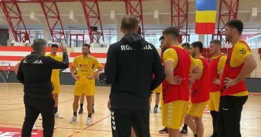 Stire din Sport : Tricolorii au pornit spre Skopje. "Macedonia de Nord este favorită!"