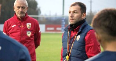 Stire din Sport : Fotbal / 24 de jucători convocaţi de Bogdan Lobonţ la naţionala U20 pentru amicalele lunii martie