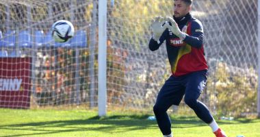 Stire din Sport : Fotbal / Portarul Horațiu Moldovan, de la Rapid, se alătură echipei naționale pentru meciurile cu Grecia și Israel