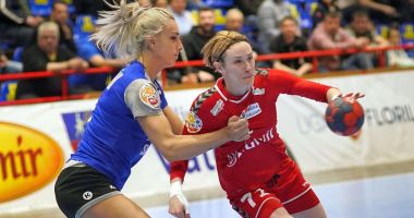 Stire din Sport : Handbal / SCM Râmnicu Vâlcea - CS Rapid, în semifinalele Cupei României. Măgura Cisnădie îşi aşteaptă adversara