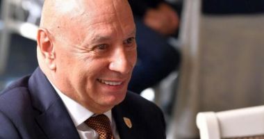 Stire din Sport : Fotbal / Fostul internaţional Aurel Țicleanu şi-a lansat cartea „Filosofia fotbalului”