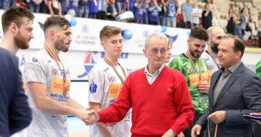 Stire din Sport : "Trebuie să le oferim spectacol celor care vin la handbal"