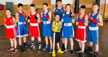 Stire din Sport : Tinerii pugilişti de la CS Năvodari, stagiu de pregătire la Brăila