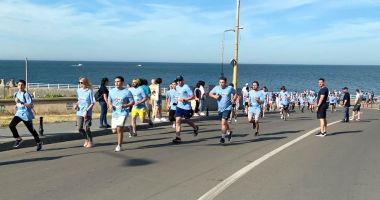 Alergători din şase ţări, la startul Crosului Ovidio Running de la Constanţa