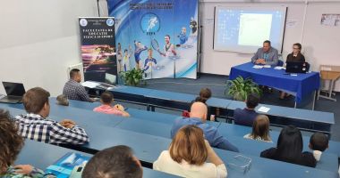 Stire din Sport : Specialiştii viitorului în educaţie fizică, sport şi kinetoterapie şi-au prezentat lucrările la Constanţa