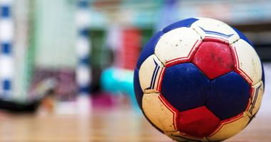 Stire din Sport : Handbal / Consfătuirea anuală a observatorilor, în luna august, în staţiunea Covasna