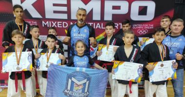 Stire din Sport : Sportivii de la CS Medgidia, pe podium la Campionatul Naţional de Full-Kempo