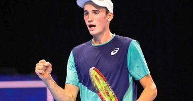 Stire din Sport : Tenis / Succesul carierei! Nicholas David Ionel l-a învins pe spaniolul Carballes Baena în challengerul de la Parma