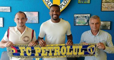 Fotbal / Bursa transferurilor. Petrolul a adus un atacant de la Dinamo, Alceus a semnat cu FC Argeş
