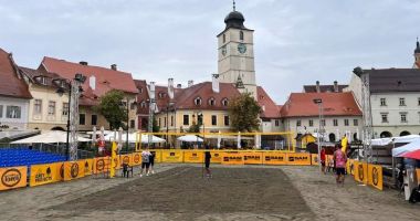 Stire din Sport : Volei / Piaţa Mică din Sibiu, gazda ediţiei 2022 a Cupei României la volei pe plajă