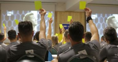 Stire din Sport : Fotbal / „Fii parte din joc! Fii arbitru!”, proiect național de atragere a tinerilor în arbitraj