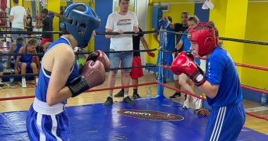 Stire din Sport : Pugiliştii de la CS Năvodari, evoluţie foarte bună în sparring-ul de la Brăila