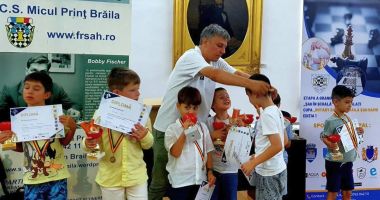 Stire din Sport : Andrei Diaconescu, medaliat cu bronz la turneul de şah rapid de la Brăila