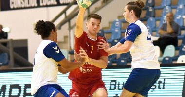 Stire din Sport : Handbal / Tricolorii U18 s-au calificat în semifinalele Europenelor, după victoria cu Moldova