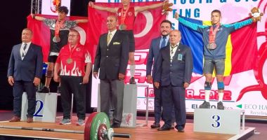 Stire din Sport : Haltere / Vin primele medalii pentru România la Europenele de juniori de la Raszyn