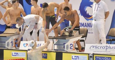 Stire din Sport : Patrick Dinu, de la CS Farul, s-a oprit în serii cu ştafeta 4x100 m liber