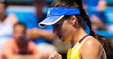 Stire din Sport : Tenis / Sorana Cîrstea, victorie mare în faţa campioanei olimpice Belinda Bencic