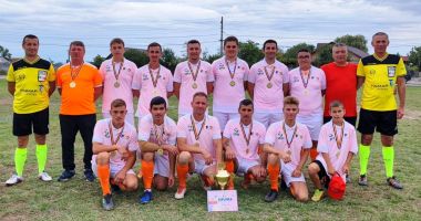 Stire din Sport : Sportul naţional / ACS Surdila-Greci a câştigat Cupa Satelor la oină - seniori