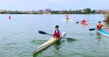 Stire din Sport : Trofeul „Ştefan Aftenie” la kaiac-canoe, în vitrina Clubului Sportiv Farul Constanţa