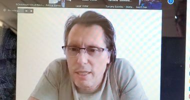 Stire din Sport : Volei / Gianni Creţu, invitat de onoare la Cursul de perfecţionare a antrenorilor echipelor de seniori